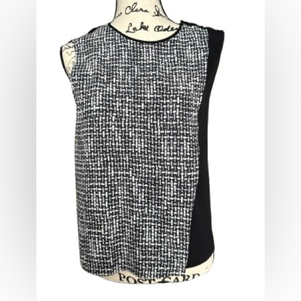 Emporio Armani Jeans Black & White Patterned Top. Size M.